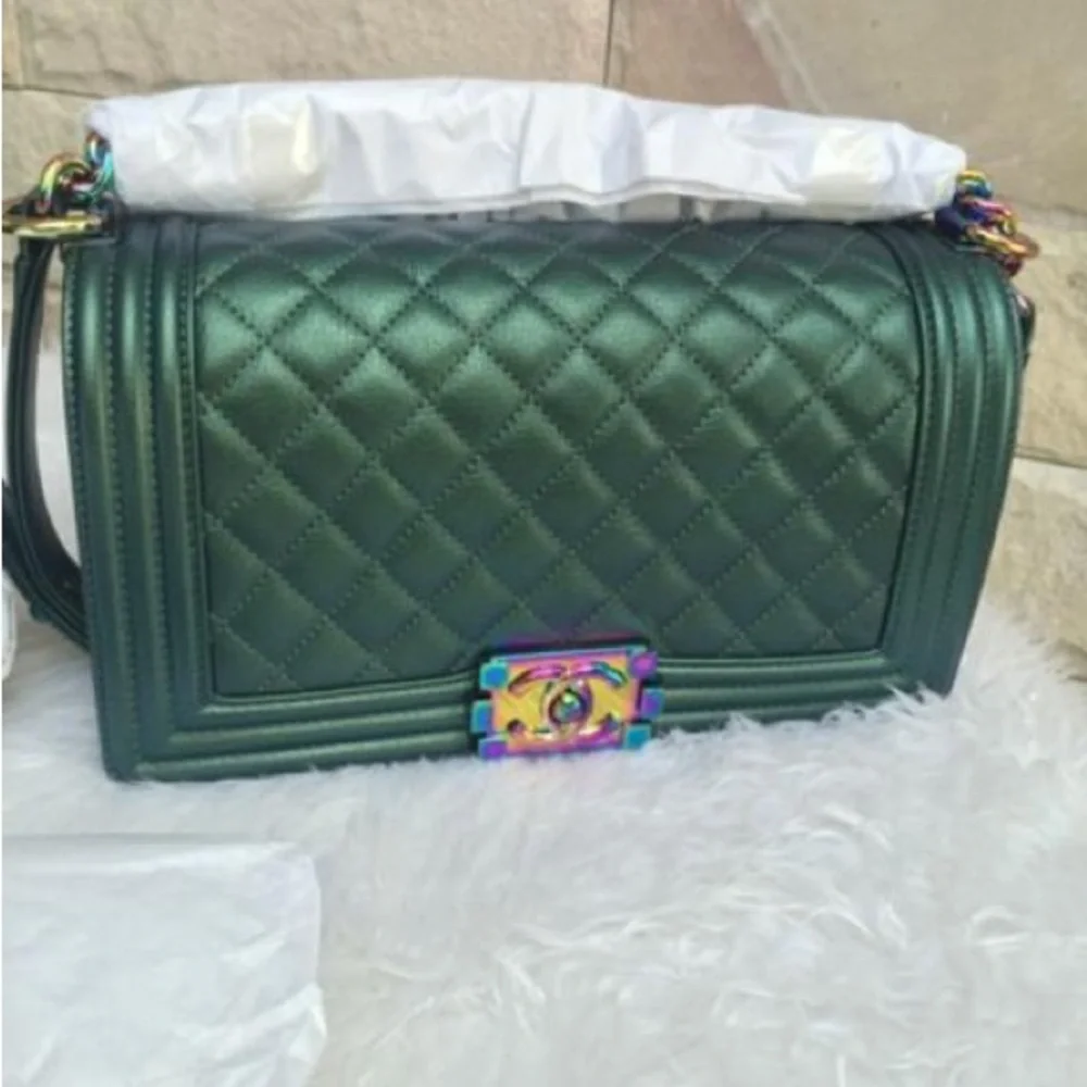 Chanel BoyBag - Picture 1 of 9